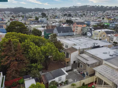 View/Area - 70 Liebig St, San Francisco, CA 94112 photo 4 of 7