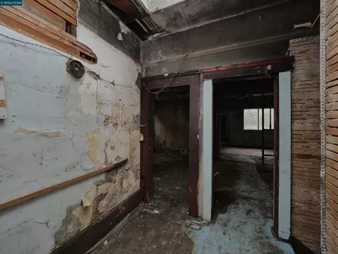 Entry Way - 70 Liebig St, San Francisco, CA 94112 photo 7 of 7