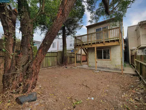 Exterior - 70 Liebig St, San Francisco, CA 94112 photo 13 of 15