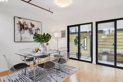 Dining - 3113 Shattuck Ave #5, Berkeley, CA 94705 photo 2 of 5