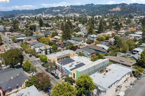 View/Area - 3113 Shattuck Ave #5, Berkeley, CA 94705 photo 2 of 3