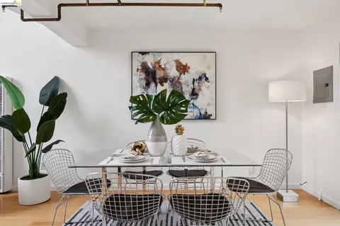 Dining - 3113 Shattuck Ave #5, Berkeley, CA 94705 photo 4 of 5