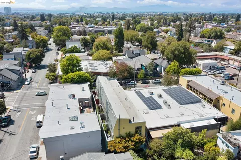 View/Area - 3113 Shattuck Ave #5, Berkeley, CA 94705 photo 3 of 3