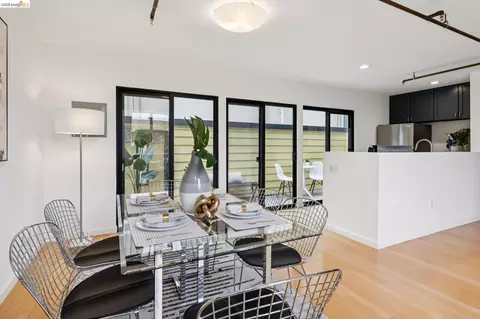 Dining - 3113 Shattuck Ave #5, Berkeley, CA 94705 photo 1 of 5