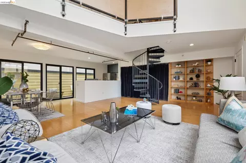 Living - 3113 Shattuck Ave #5, Berkeley, CA 94705 photo 4 of 7