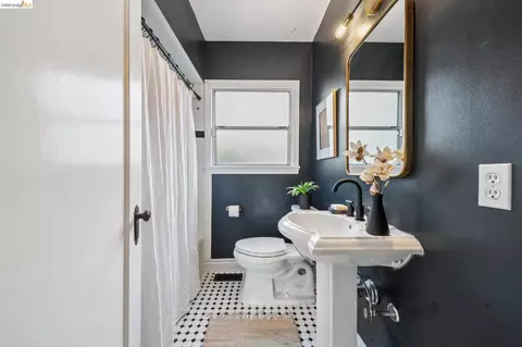 Bath - 934 Estudillo Ave, San Leandro, CA 94577 photo 1 of 3