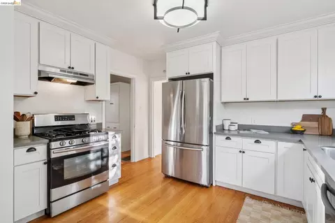 Kitchen - 934 Estudillo Ave, San Leandro, CA 94577 photo 2 of 5