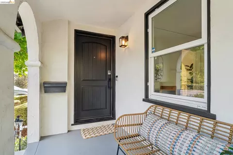 Entry Way - 934 Estudillo Ave, San Leandro, CA 94577 photo 1 of 3