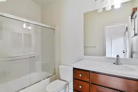 Bath - 105 Zephyr, Oakland, CA 94607 photo 2 of 3