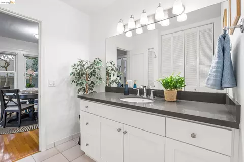 Bath - 2271 Cedar #1, Berkeley, CA 94709 photo 2 of 3