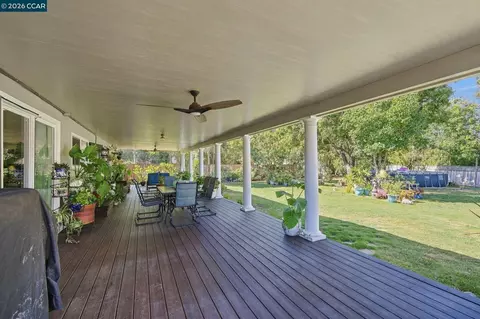 Exterior - 1211 Orange St, Concord, CA 94518 photo 5 of 13