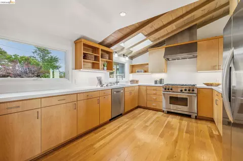 Kitchen - 36 Kensington Ct, Kensington, CA 94707 photo 3 of 5