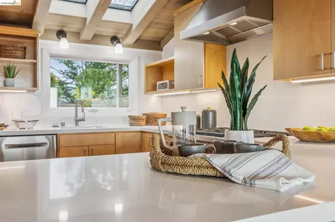 Kitchen - 36 Kensington Ct, Kensington, CA 94707 photo 2 of 5
