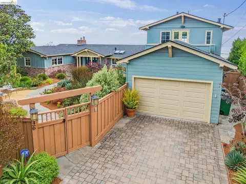 Exterior - 36 Kensington Ct, Kensington, CA 94707 photo 2 of 13