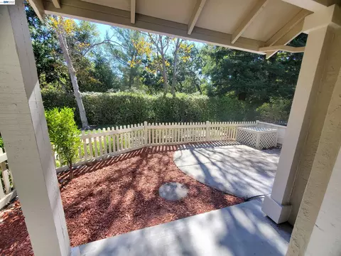 Exterior - 7432 Oxford Cir, Dublin, CA 94568 photo 5 of 8