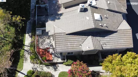 View/Area - 7432 Oxford Cir, Dublin, CA 94568 photo 2 of 3