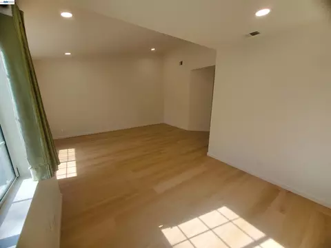 Living - 7432 Oxford Cir, Dublin, CA 94568 photo 5 of 5
