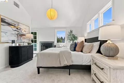 Bedroom - 2312 Browning St, Berkeley, CA 94702 photo 5 of 7