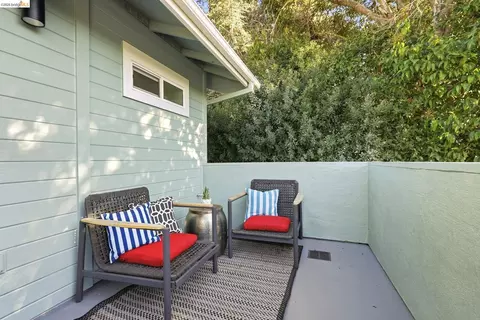 Exterior - 2312 Browning St, Berkeley, CA 94702 photo 2 of 6