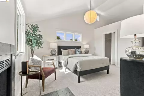 Bedroom - 2312 Browning St, Berkeley, CA 94702 photo 4 of 7