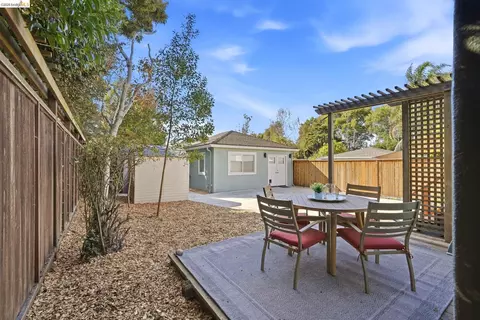 Exterior - 2312 Browning St, Berkeley, CA 94702 photo 4 of 6