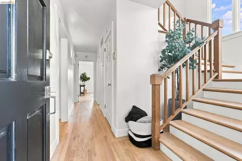 Entry Way - 2312 Browning St, Berkeley, CA 94702 photo 1 of 3