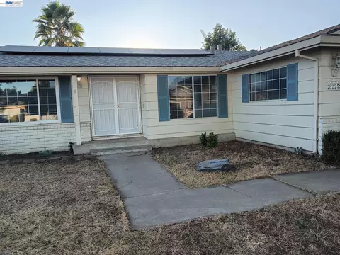 8225 Saratoga Way, Stockton, CA 95209