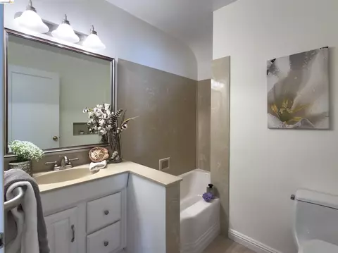 Bath - Undisclosed, Monterey, CA 93940 photo 6 of 7