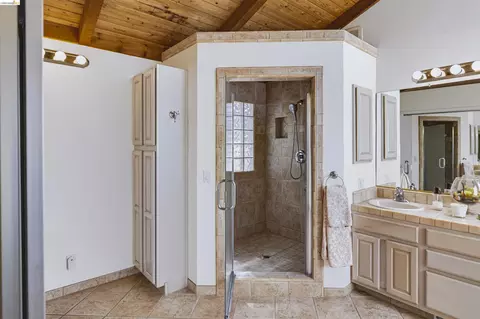 Bath - Undisclosed, Monterey, CA 93940 photo 2 of 7
