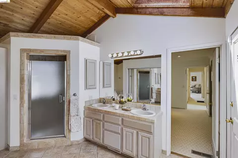 Bath - Undisclosed, Monterey, CA 93940 photo 1 of 7