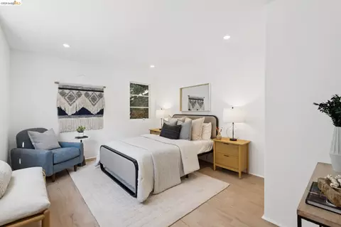 Bedroom - 1200 Westview Dr, Berkeley, CA 94705 photo 12 of 13