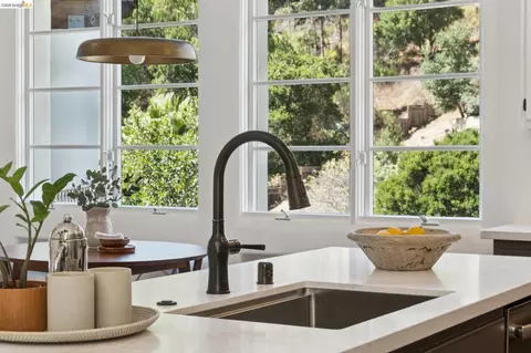 Kitchen - 1200 Westview Dr, Berkeley, CA 94705 photo 4 of 7