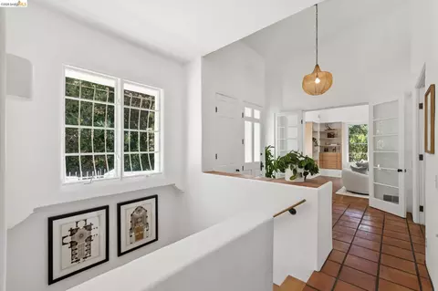 Entry Way - 1200 Westview Dr, Berkeley, CA 94705 photo 3 of 3