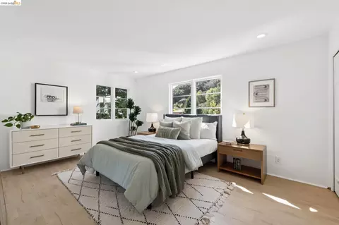 Bedroom - 1200 Westview Dr, Berkeley, CA 94705 photo 4 of 13