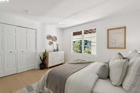Bedroom - 1200 Westview Dr, Berkeley, CA 94705 photo 9 of 13