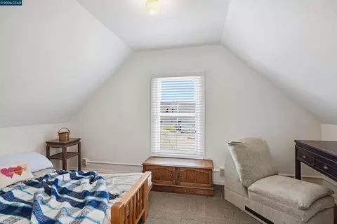 Bedroom - 322 Coghlan St, Vallejo, CA 94590 photo 4 of 6