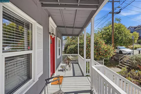 Exterior - 322 Coghlan St, Vallejo, CA 94590 photo 6 of 13