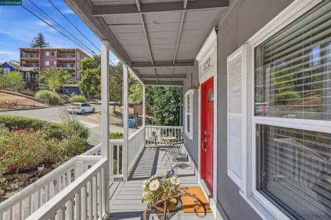 Exterior - 322 Coghlan St, Vallejo, CA 94590 photo 5 of 13