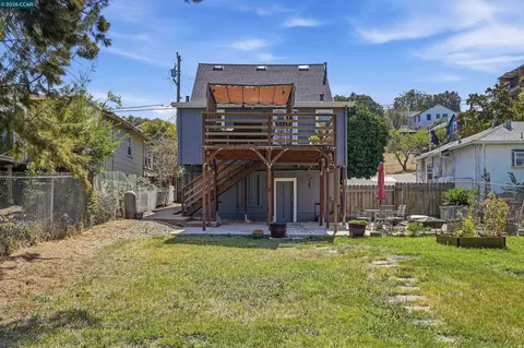 Exterior - 322 Coghlan St, Vallejo, CA 94590 photo 11 of 13