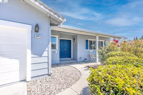 Exterior - 38475 Jacaranda Dr, Newark, CA 94560 photo 3 of 11