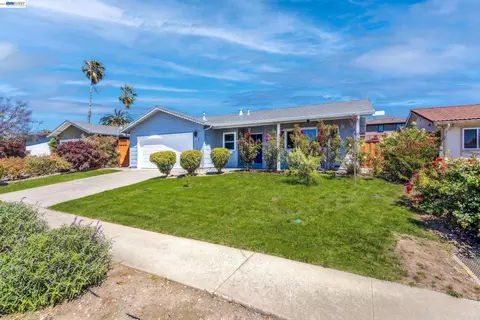 Exterior - 38475 Jacaranda Dr, Newark, CA 94560 photo 1 of 11