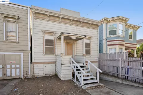 Exterior - 1717 9th St, Oakland, CA 94607 photo 5 of 10