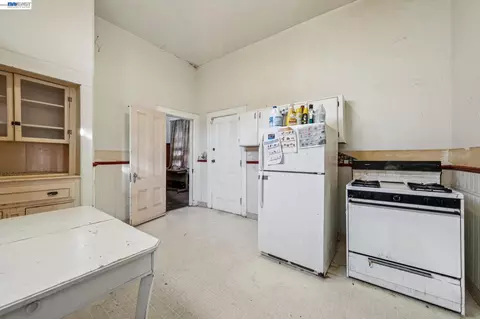 Kitchen - 1717 9th St, Oakland, CA 94607 photo 2 of 2