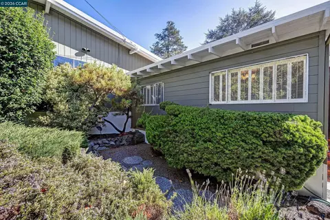 Exterior - 557 Summit Dr, Pinole, CA 94564 photo 2 of 8