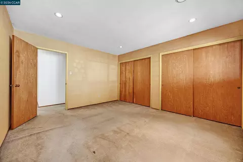 Bedroom - 557 Summit Dr, Pinole, CA 94564 photo 2 of 6
