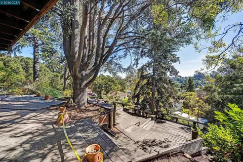 Exterior - 557 Summit Dr, Pinole, CA 94564 photo 4 of 8