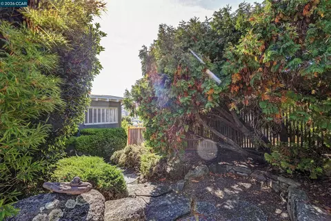 Exterior - 557 Summit Dr, Pinole, CA 94564 photo 1 of 8