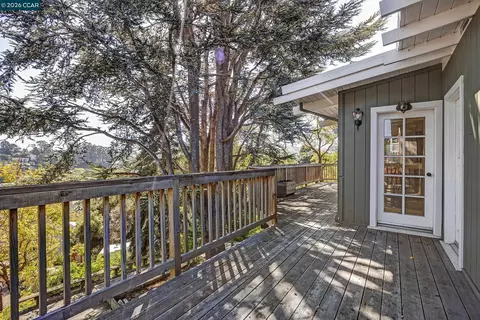 Exterior - 557 Summit Dr, Pinole, CA 94564 photo 7 of 8