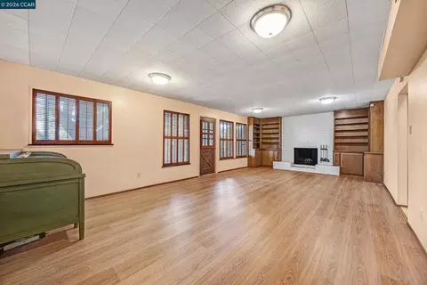 Living - 557 Summit Dr, Pinole, CA 94564 photo 4 of 4