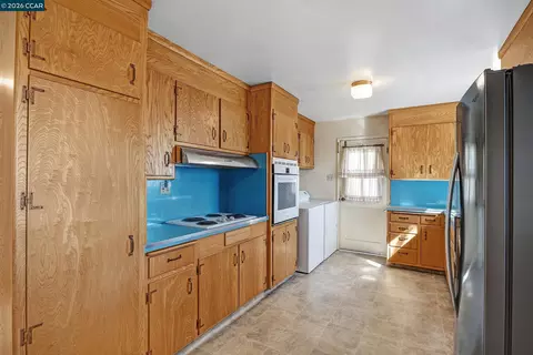 Other - 557 Summit Dr, Pinole, CA 94564 photo 2 of 4